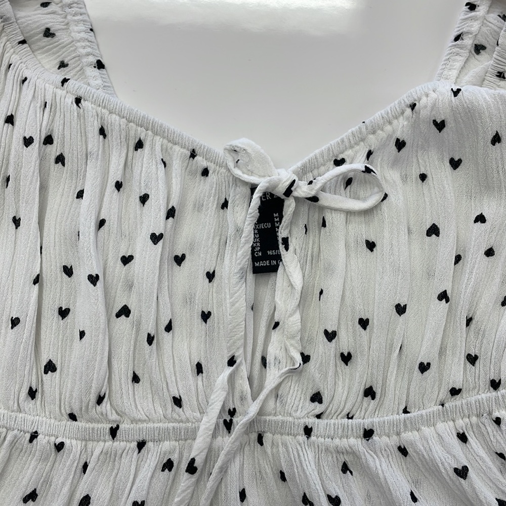 White/ Black Heart Puff Sleeve Top - Picture 14 of 15